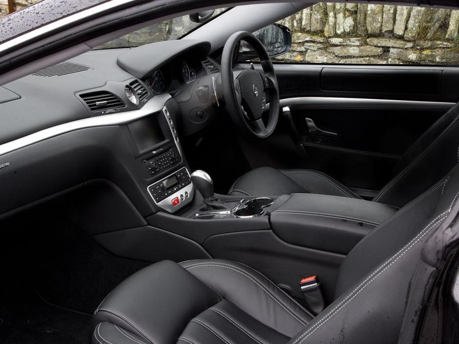  Maserati GranTurismo 2007 года  (UK) (фото 7 из 9)